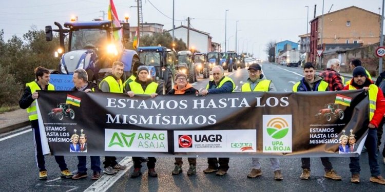 El campo español rugió con 15.000 tractores: ¿Cuándo fue la última vez que el agro argentino se unió así?